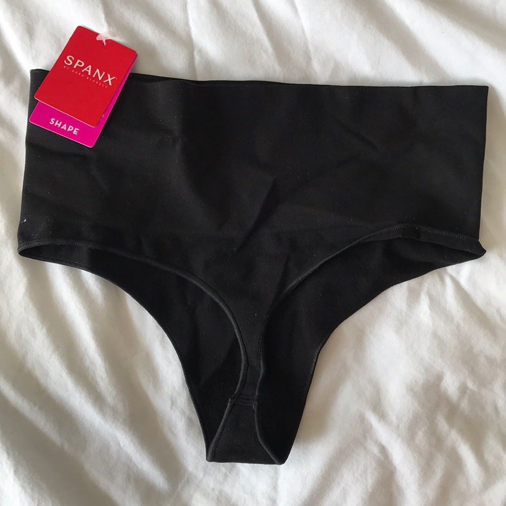 NEW Spanx Everyday Shaping Seamless Thong -Size M